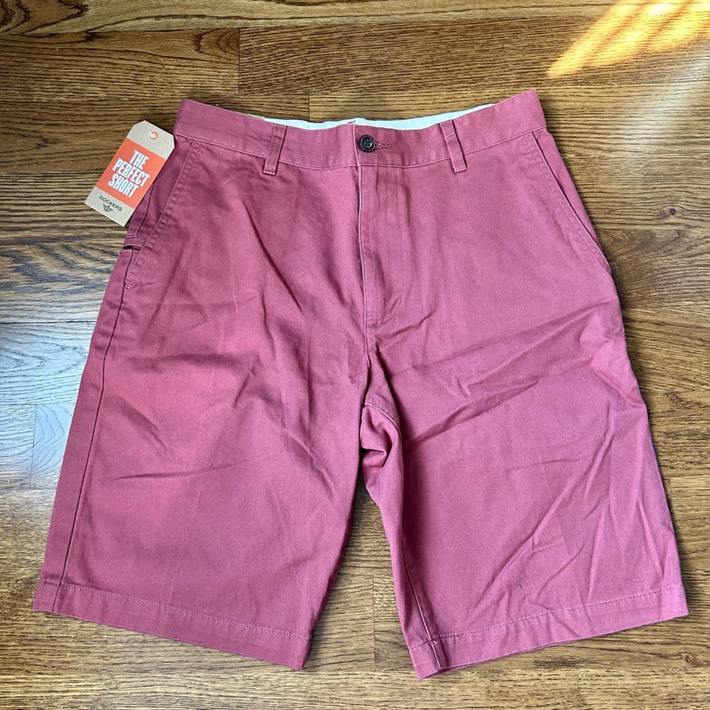 Docker Perfect Shorts w/ smartphone pocket
